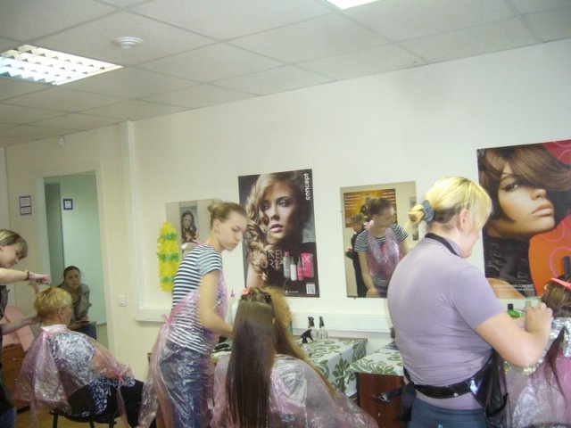 Школа парикмахеров в городе Грязи приглашает на курсы
